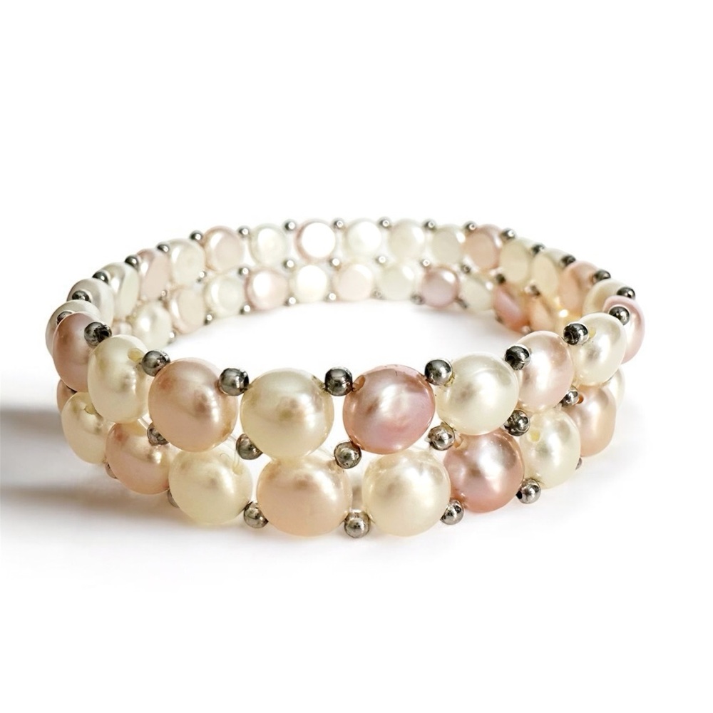 Eliana & Eli Freshwater Pearl Button Bracelet